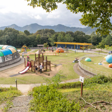 日本へそ公園は宇宙がテーマ 駅チカでたっぷり遊べるおすすめ公園 Fun Kobe